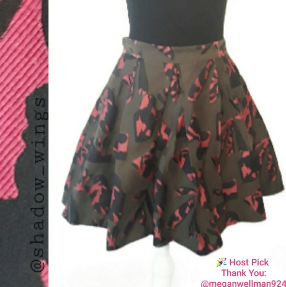 Banana Republic Green Jacquard Jigsaw Print Pleated Mini Skirt - Size 4